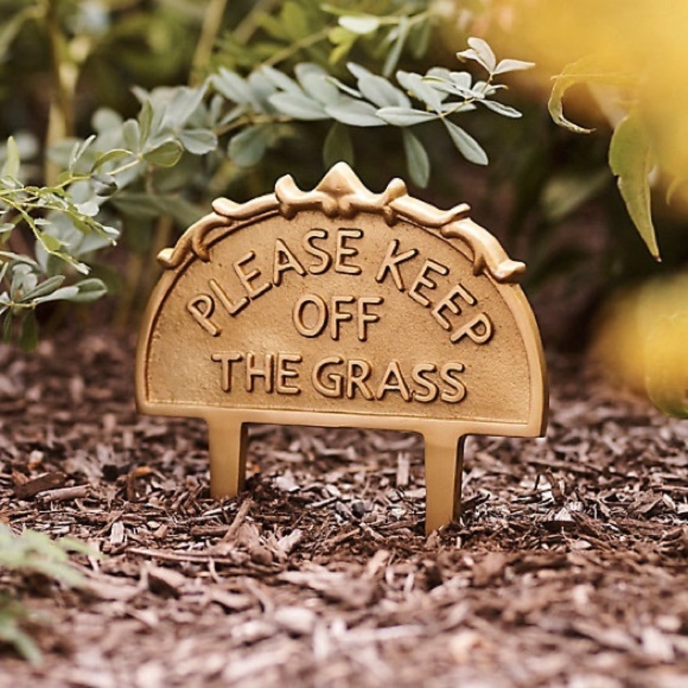 Please Keep Off the Grass Sign